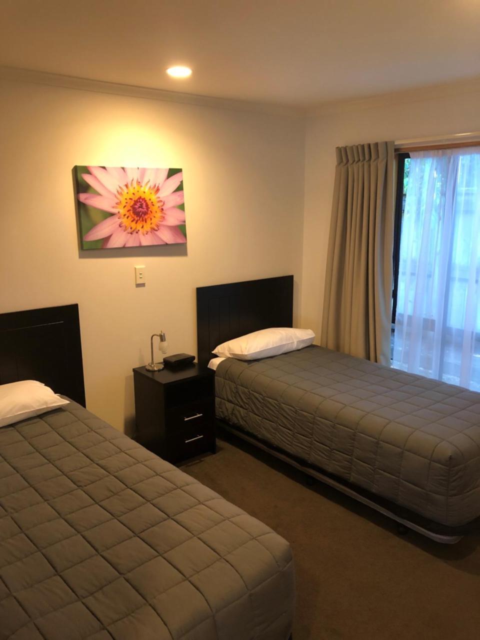 Bethlehem Motor Inn And Conference Centre ตาอูรังกา ภายนอก รูปภาพ
